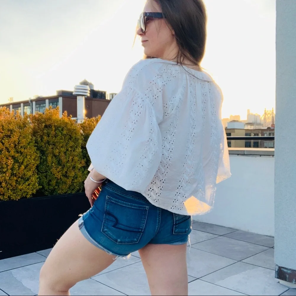 UO Victorian Puff Bishop Statement Sleeve Floral Pattern Pirate White Top Blouse - Picture 6 of 16